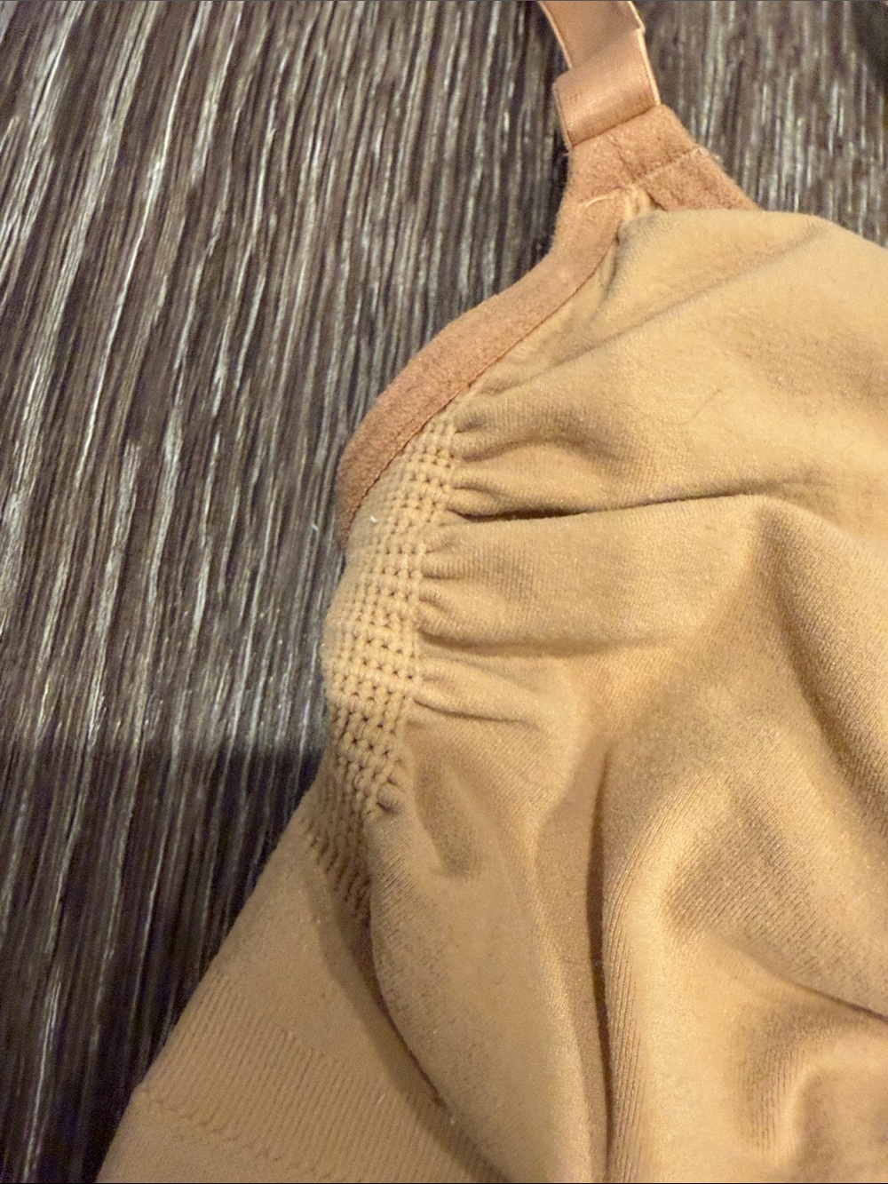 SKIMS Soft Stretch Bralette in Tan. Size- L/XL - Picture 7 of 7